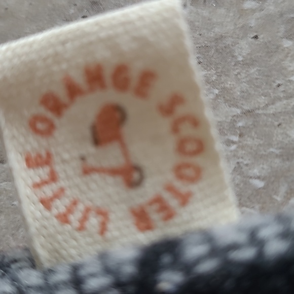 LITTLE ORANGE SCOOTER - Picture 3 of 8